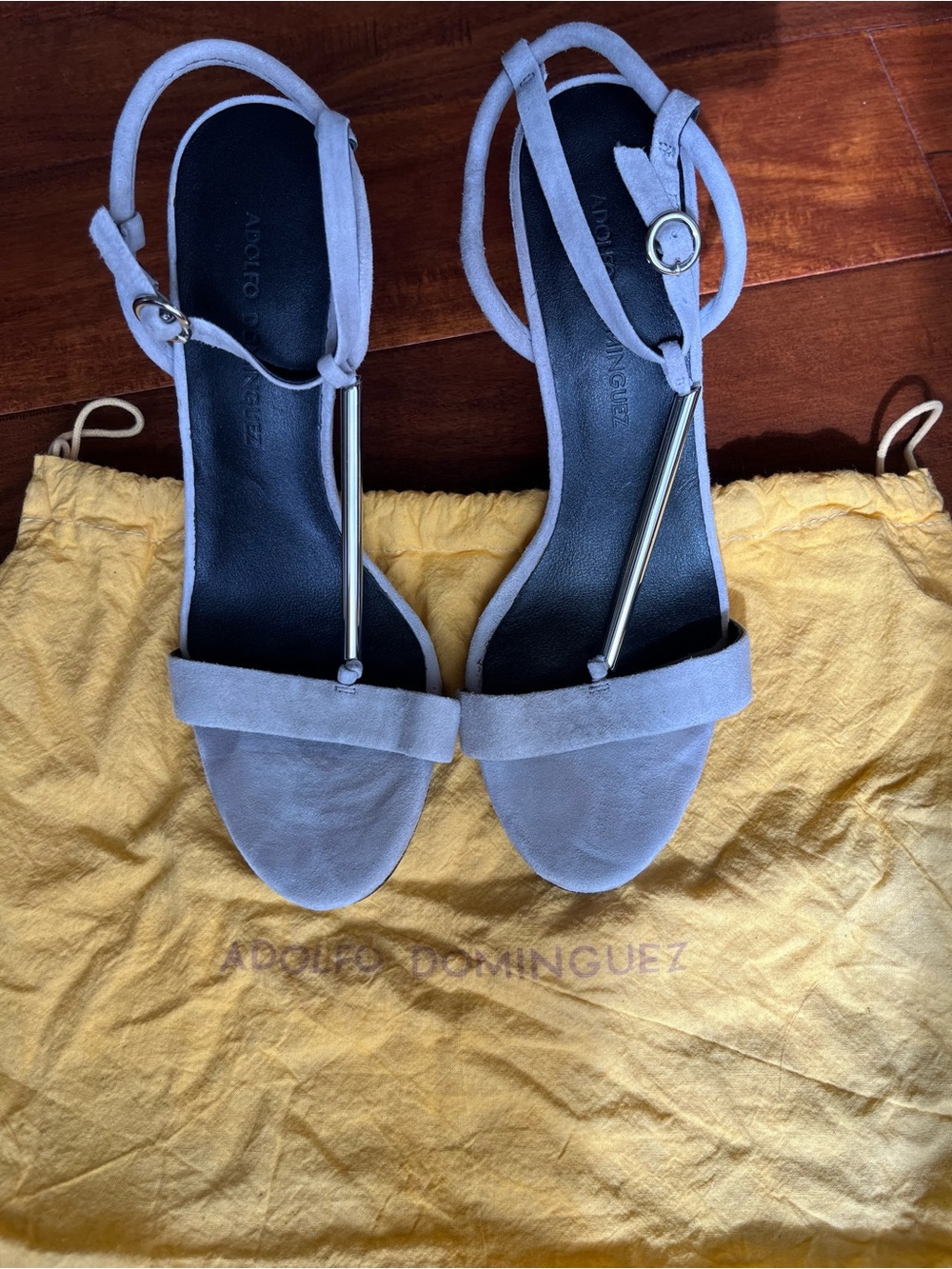 Adolfo Dominguez Light Gray Suede T-Strap Heeled Sandals